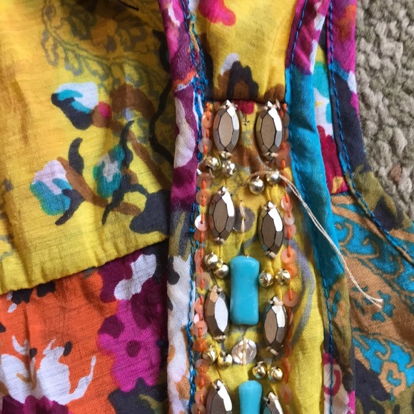 Beautiful Bejeweled Flowered Tank/Tunic Top - Picture 7 of 7